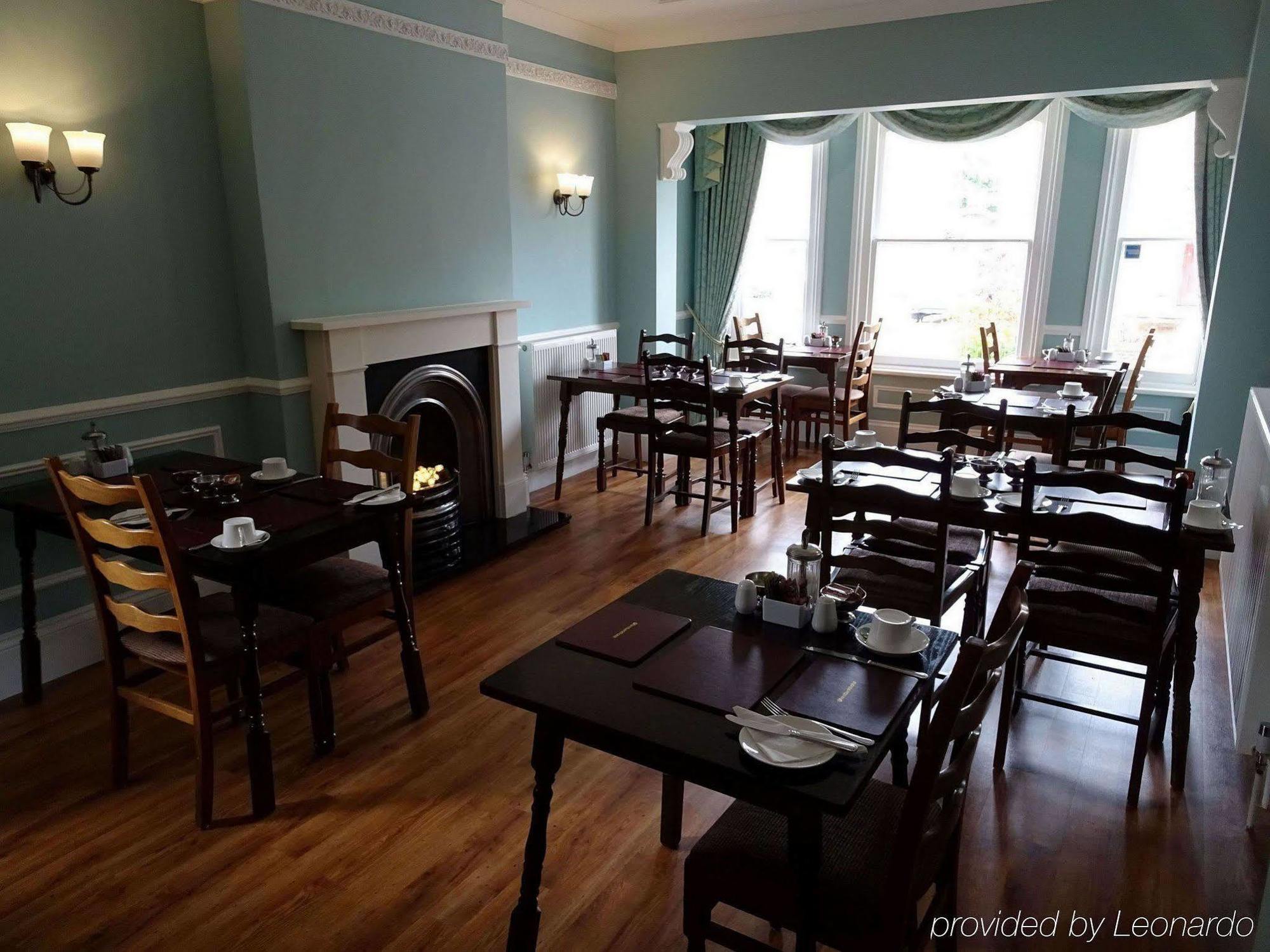 Fernbank Hotel Basingstoke Bagian luar foto