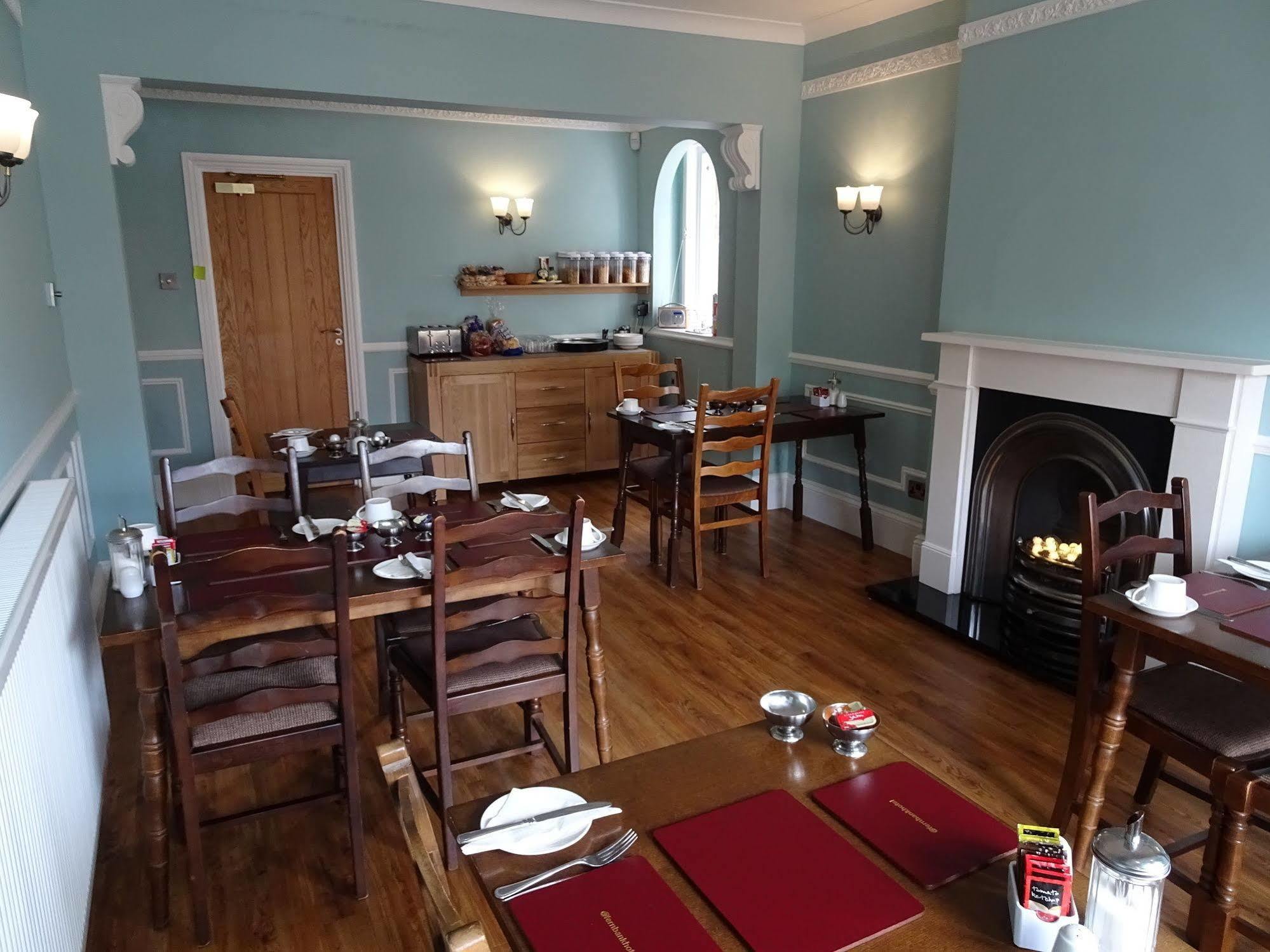 Fernbank Hotel Basingstoke Bagian luar foto