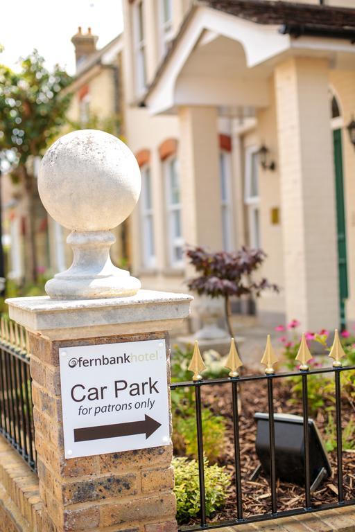 Fernbank Hotel Basingstoke Bagian luar foto